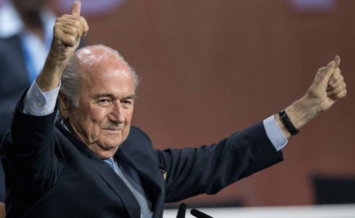 Blatter afirma que sus cargos por corrupción fueron retirados