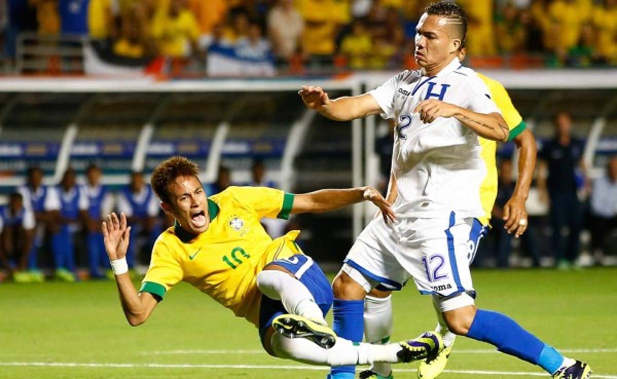 El día que Neymar se quejó de las patadas de Honduras