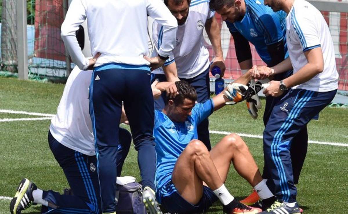 Cristiano da el susto durante el entrenamiento con el Real Madrid