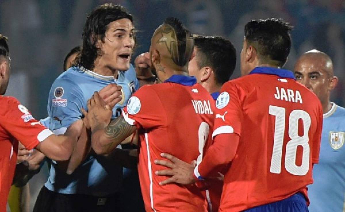 Conmebol reduce suspensión a dos partidos al chileno Jara