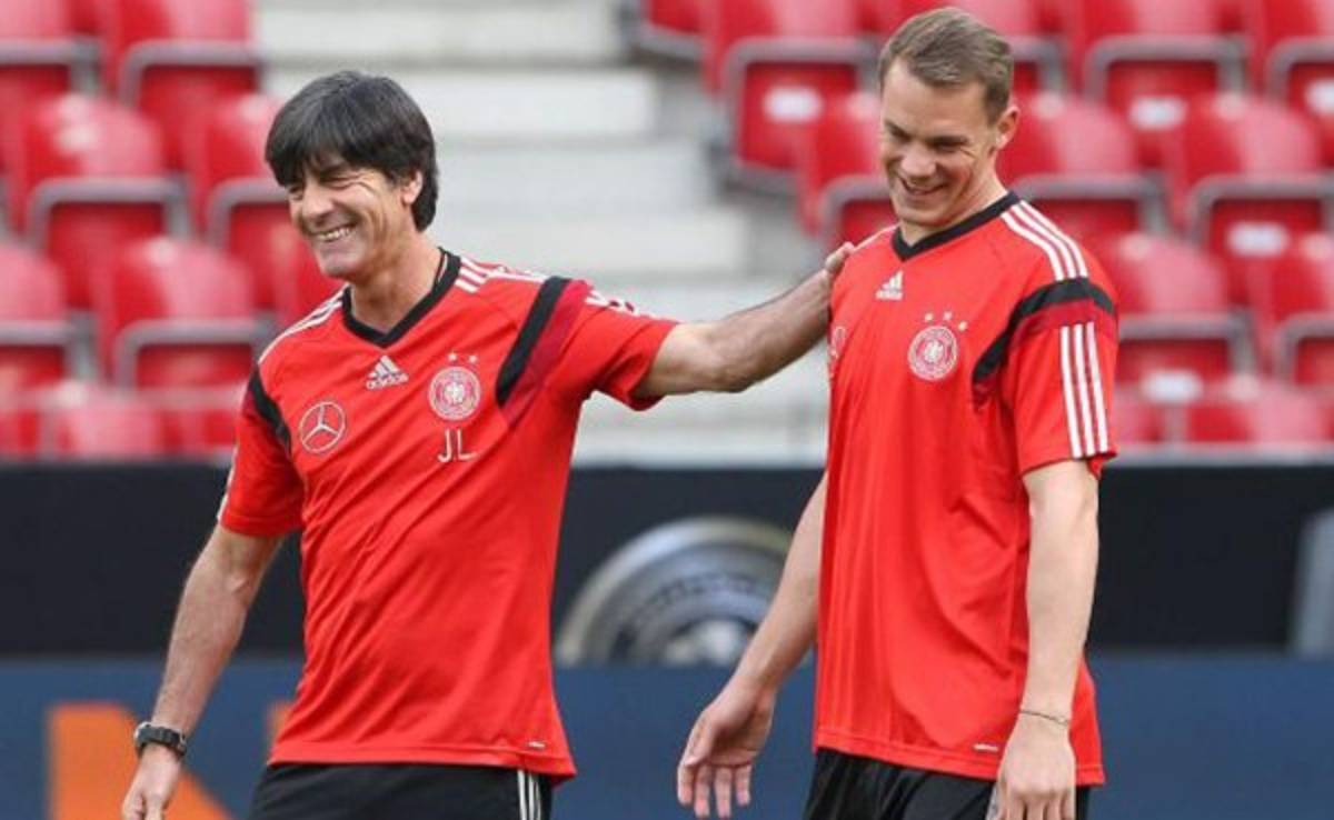 Joaquin Low se 'decepcionaría' si Neuer no gana el Balón de Oro