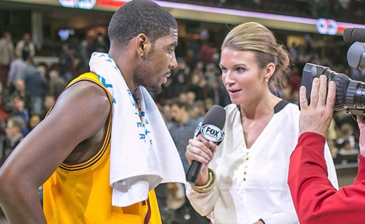 VIDEO: Jugador de la NBA decide besar a una presentadora