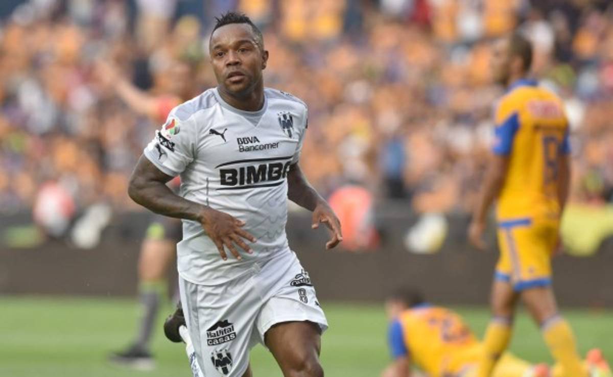 Monterrey dio golpe contundente a Tigres y acaricia la semifinal en México