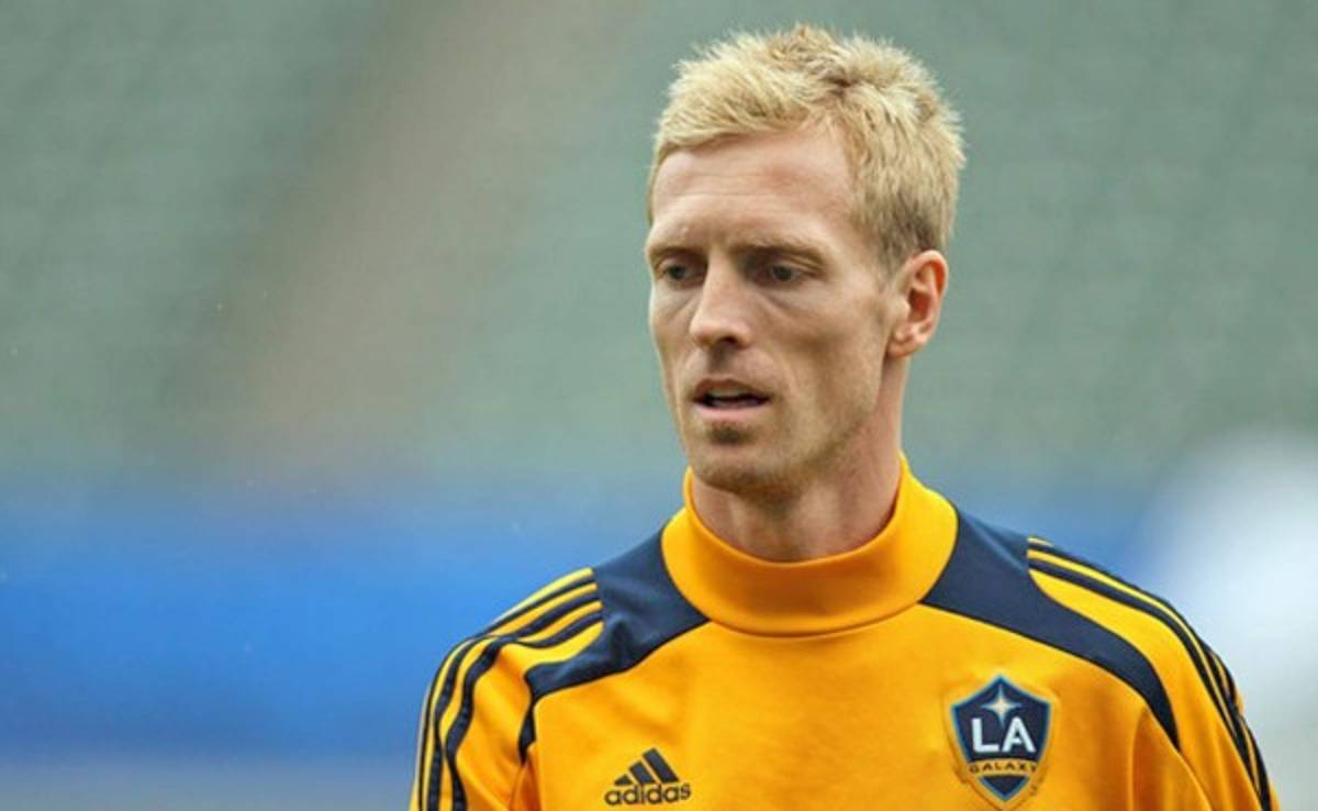 El exinternacional sueco Wilhelmsson anuncia su retirada del fútbol a los 35 años