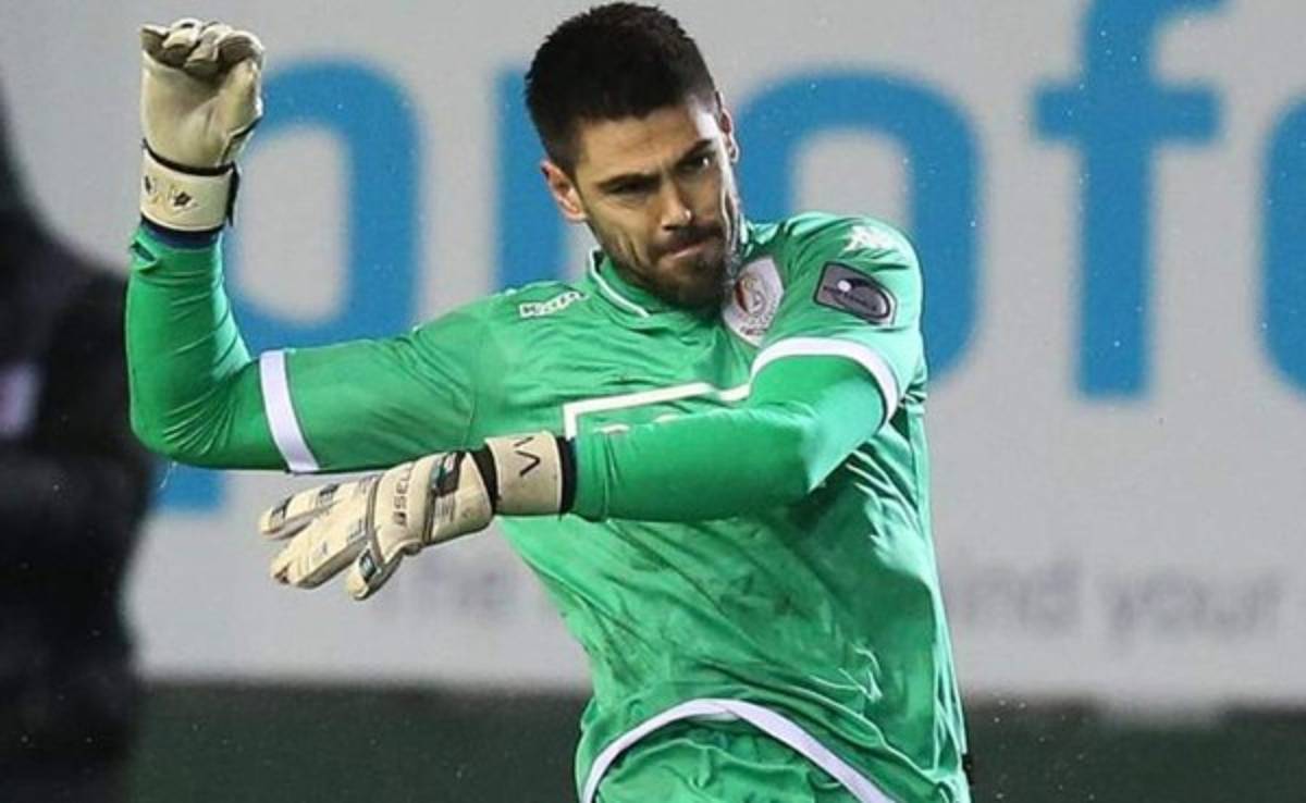 Víctor Valdés suma su primera derrota con el Standard de Lieja