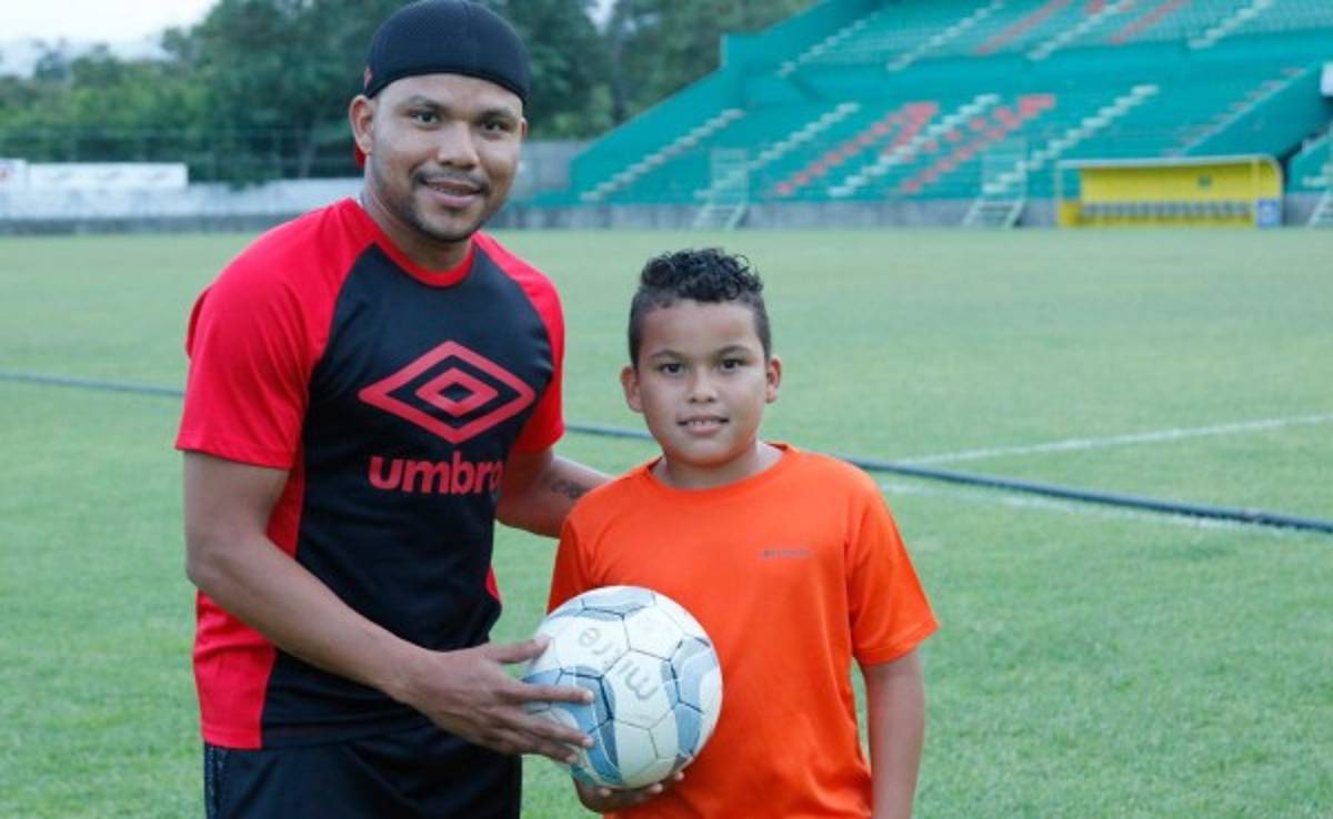 VIDEO: El regalo que Emil Martínez dará a su hijo en este 'día del niño'