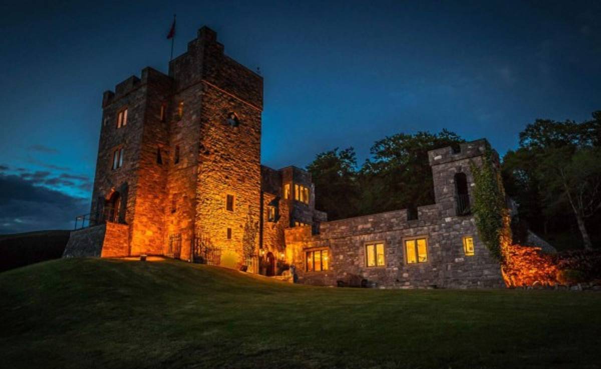 El impresionante castillo en el que vivirá Mourinho