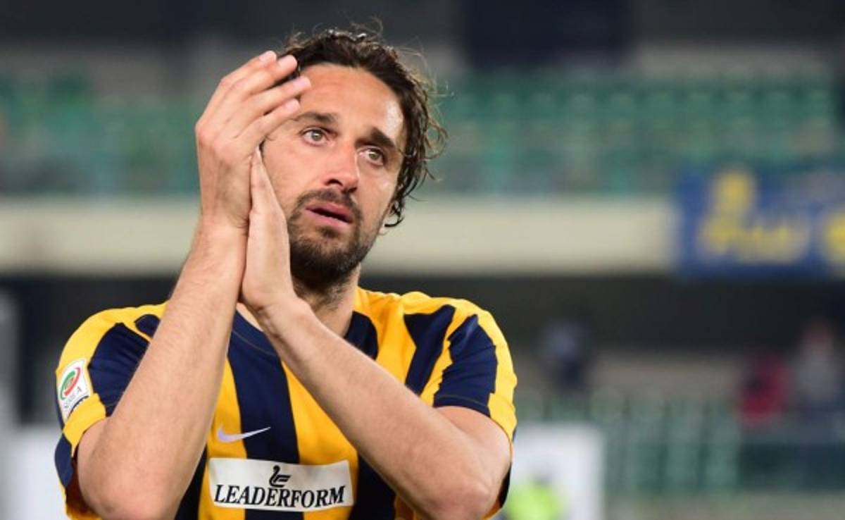 Luca Toni se retira del fútbol a los 38 años y dejando un golazo ante Juventus