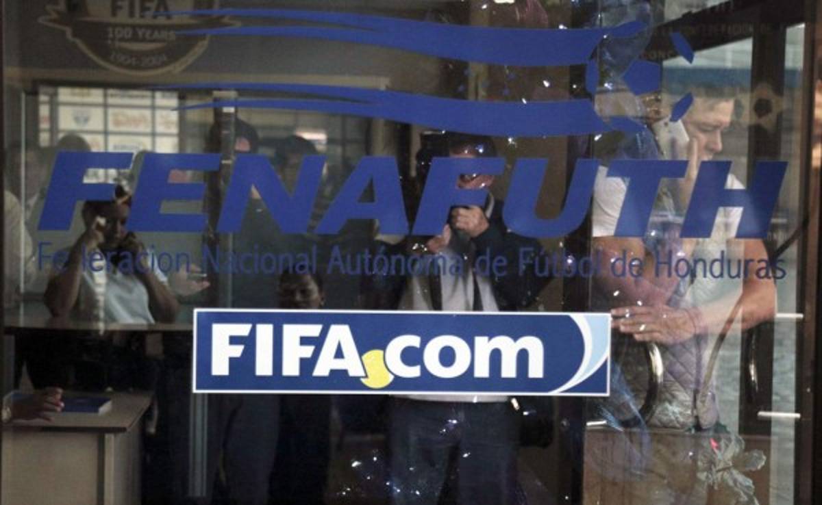 FIFA interviene federaciones de Honduras y Guatemala