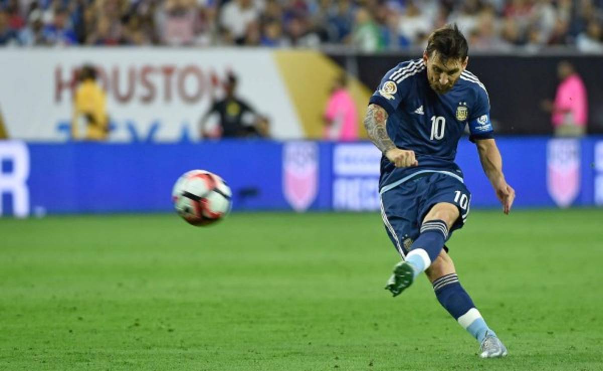 Messi supera el recórd de Batistuta y es el goleador histórico de Argentina