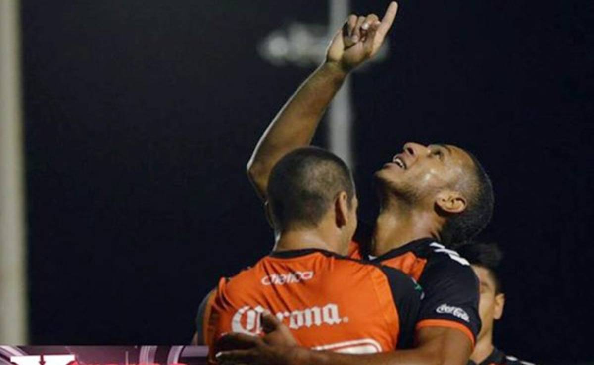 VIDEO: Eddie Hernández anota al Atlante su sexto gol en México