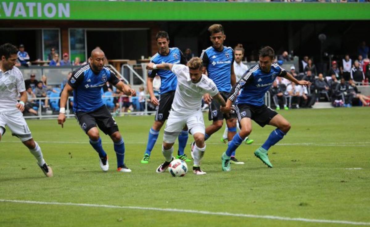 San Jose de 'Muma' vence al Kansas City de su compatriota Roger Espinoza