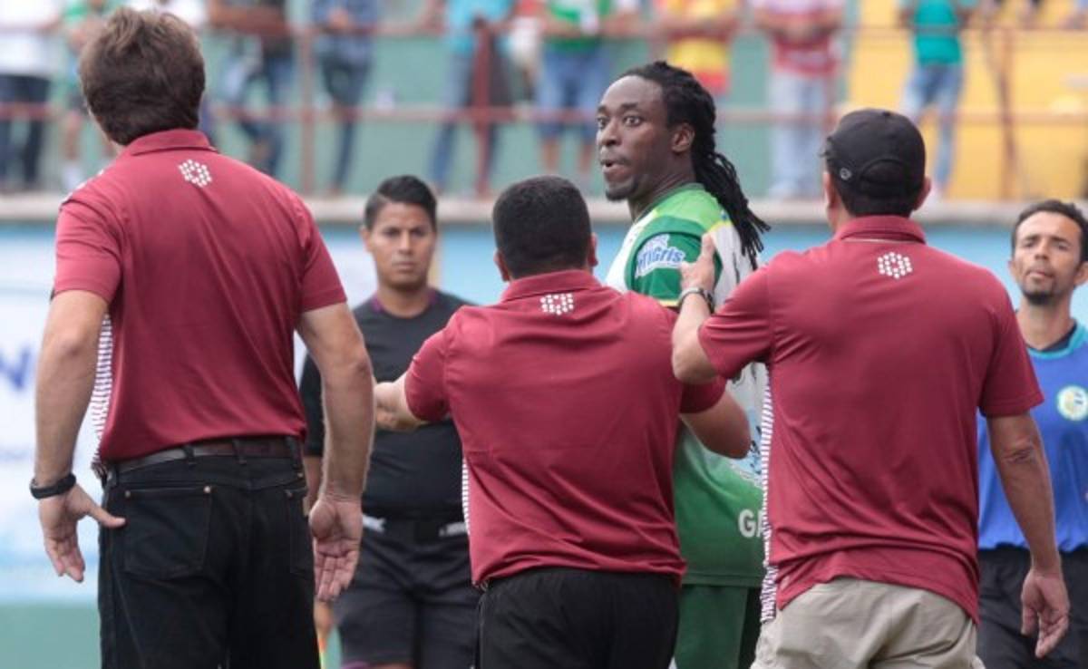 Liga Nacional pide que se investigue supuesto acto de racismo