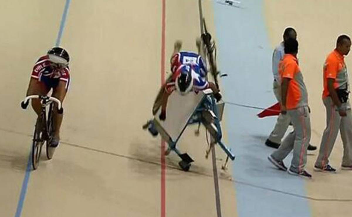 VIDEO: Grave accidente de ciclista chilena en plena competencia