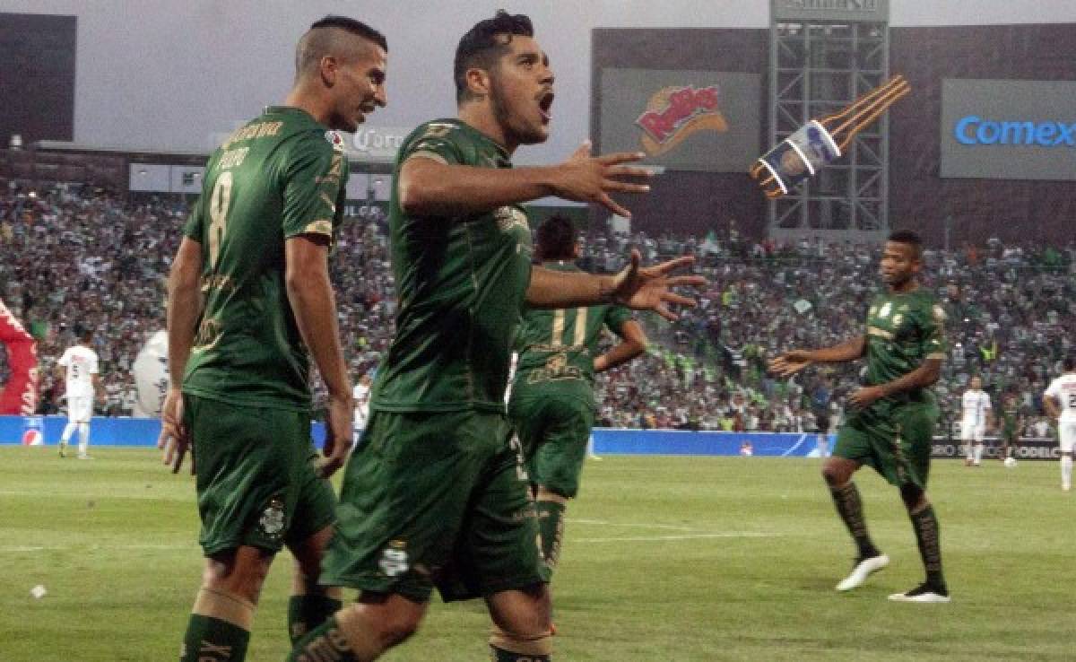 Santos golea al Querétaro y ya es virtualmente campeón en México