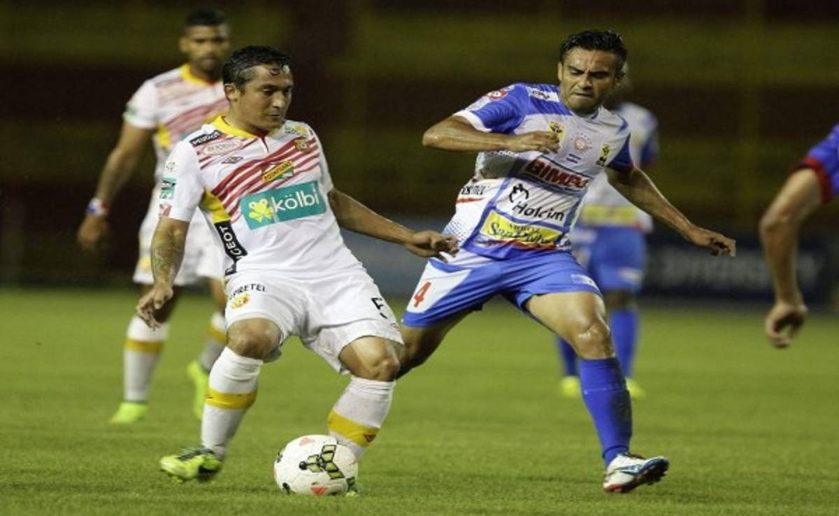 RUMORES Y FICHAJES: Costa Rica sacude el mercado de la región