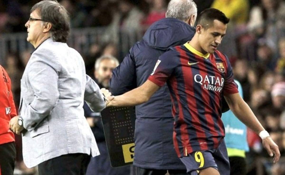 Alexis Sánchez enfrentó al 'Tata' tras la final de Copa del Rey
