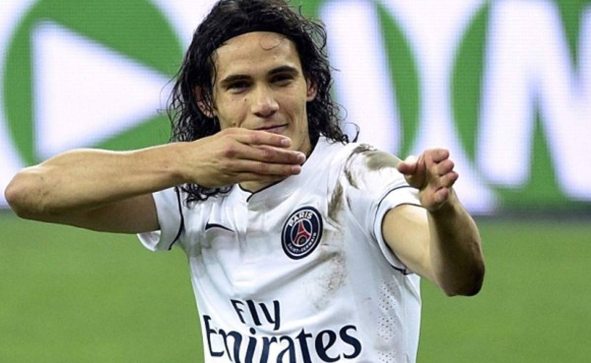 Cavani no quiere volver a París, asegura Álvaro González