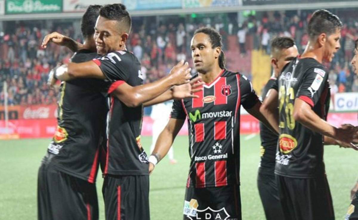 VIDEO: ¡Carlos Discua anota golazo de mundial con Alajuelense en Costa Rica!