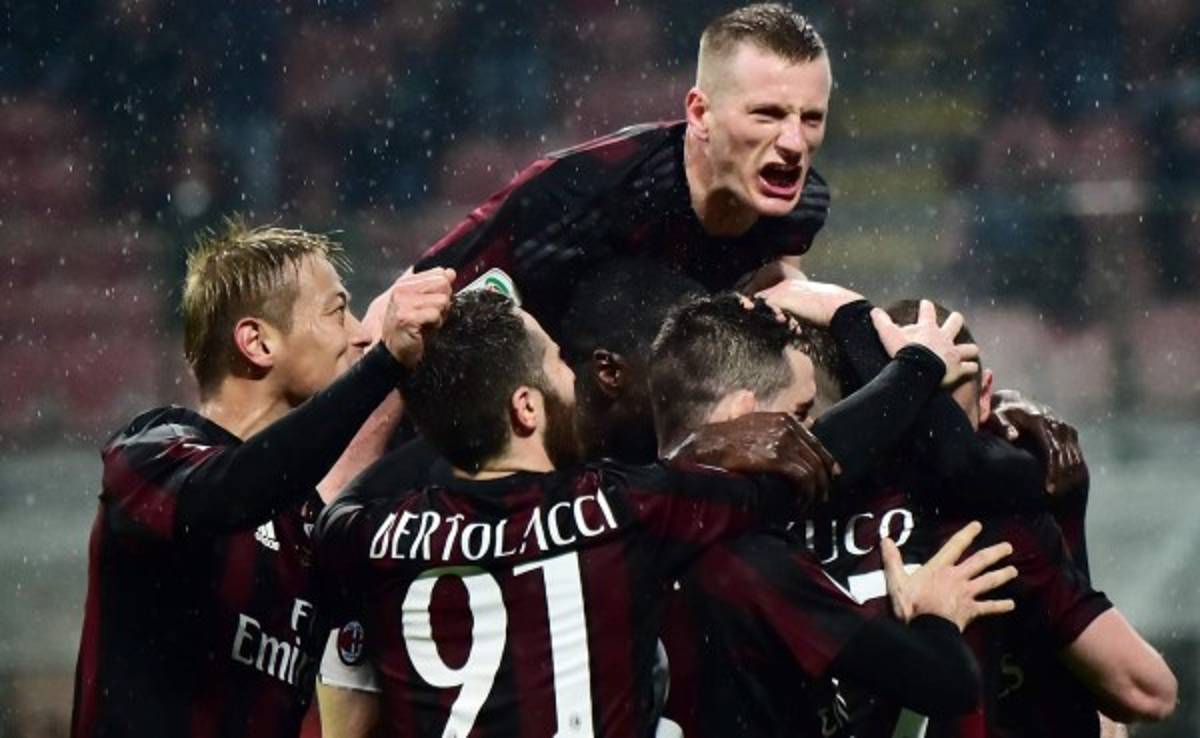El Milan golea al Alessandria (5-0) y es el primer finalista en la Copa Italia