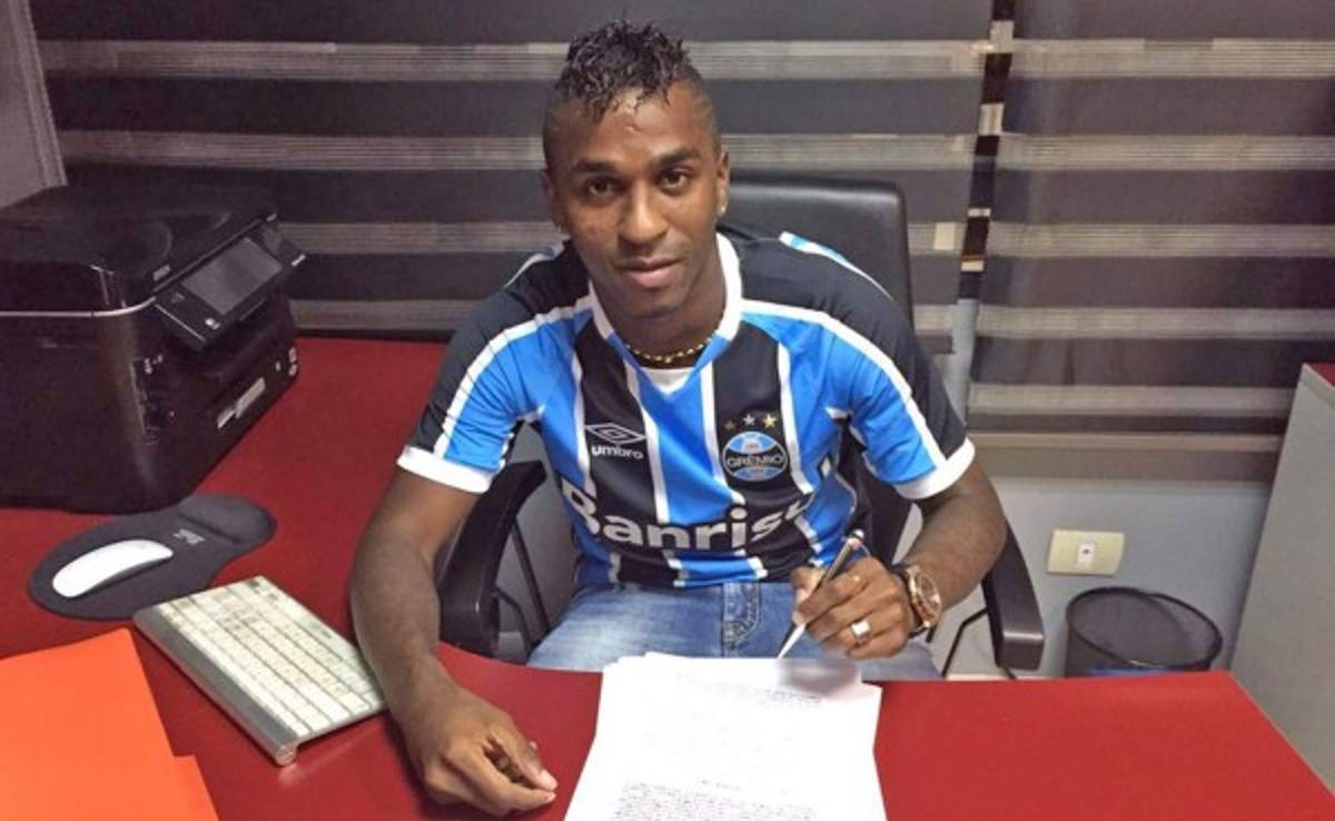 El Gremio brasileño contrata al ecuatoriano Miller Bolaños