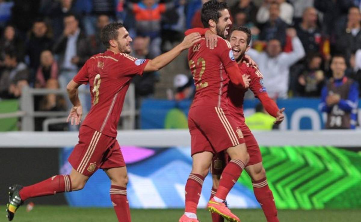 España golea 3-0 a Bielorrusia y da gran paso rumbo a la Euro