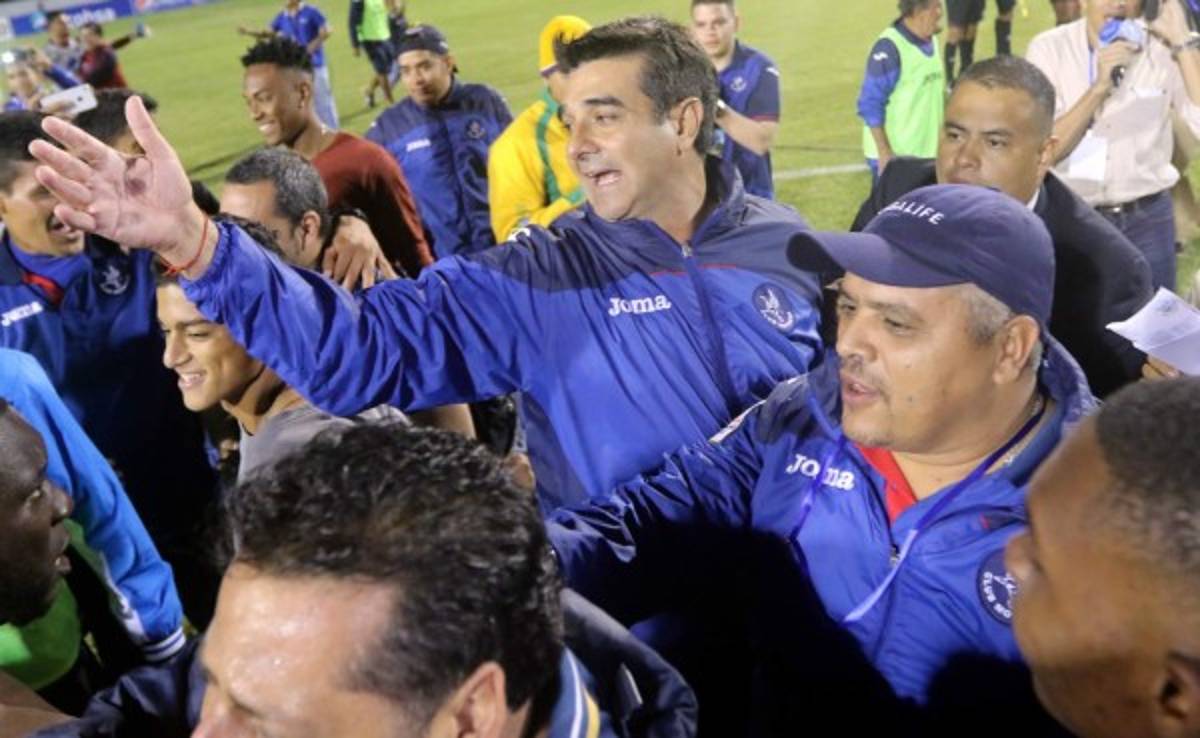 Vázquez: 'Llegar a la final eliminando al rival de siempre nos pone felices'