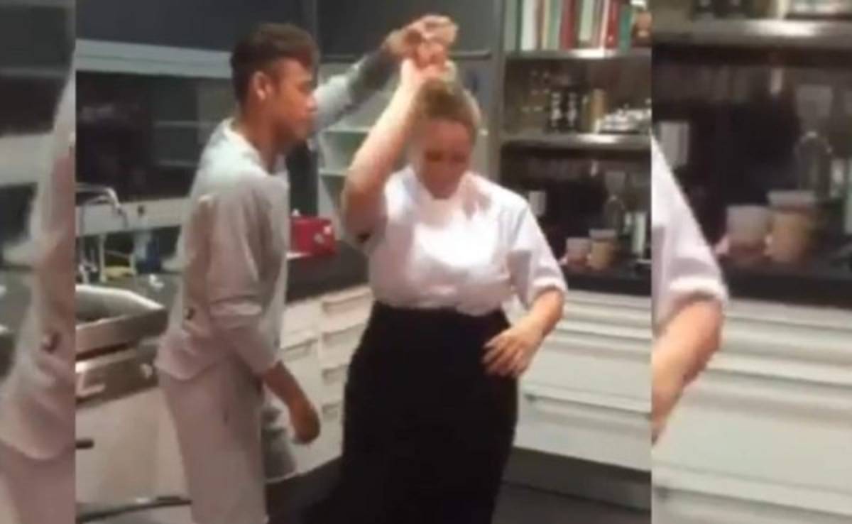 VIDEO: Neymar baila en medio de la crisis en el Barcelona