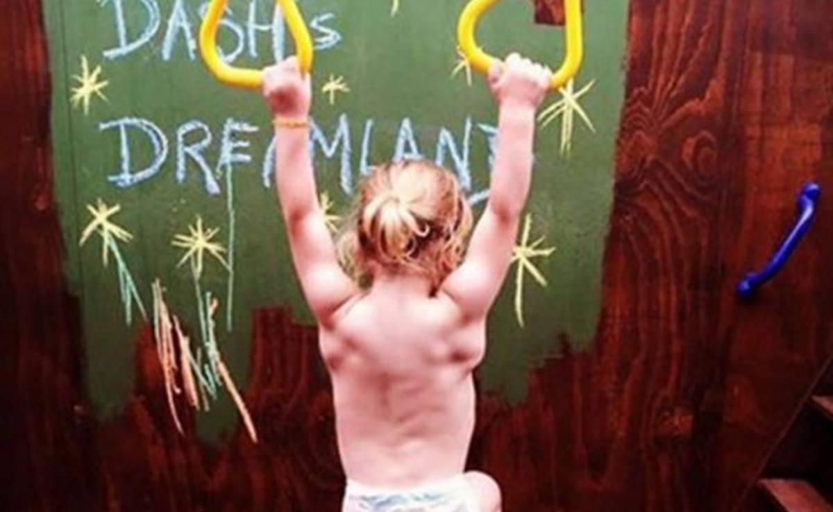 El polémico bebé fisicoculturista de tres años que estremece las redes