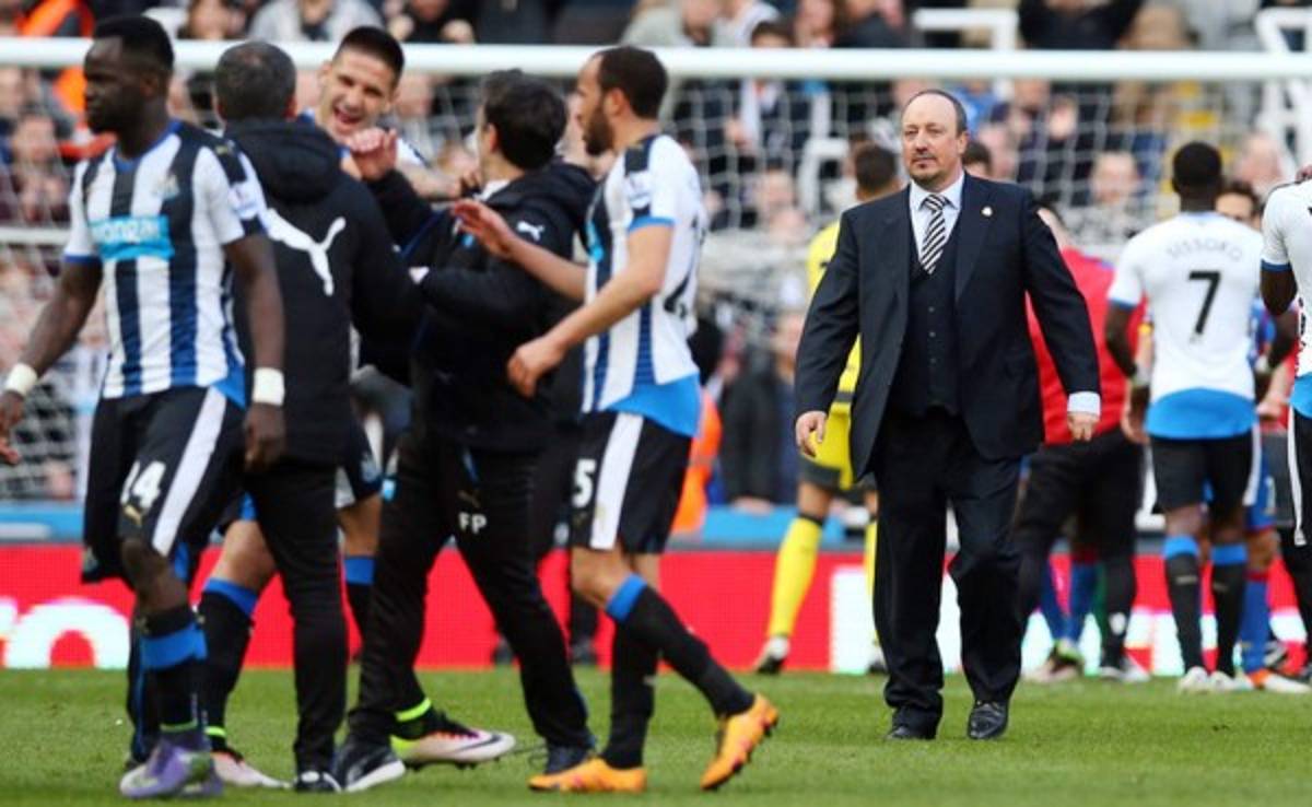 Rafa Benítez desciende con el Newcastle en Inglaterra