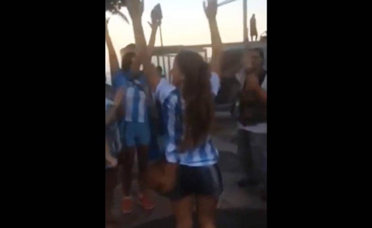 VIDEO: La broma de mexicanos a aficionadas argentinas