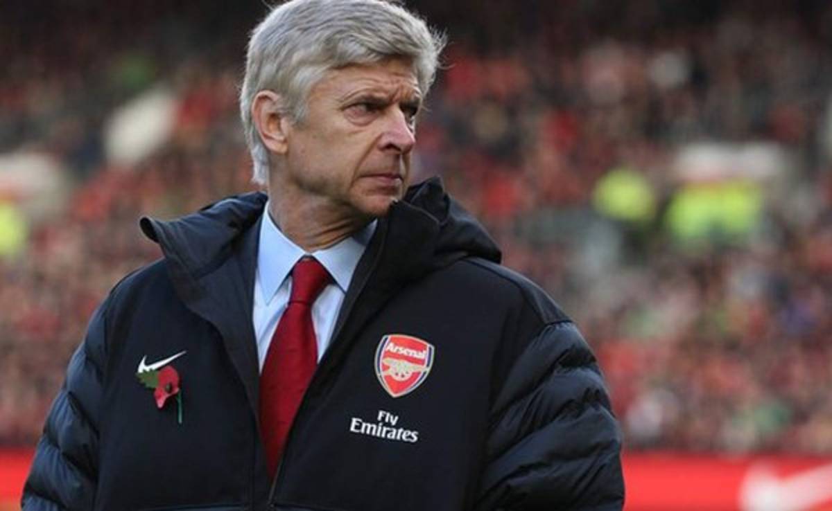 Wenger le responde a Gerrard por fichaje fallido de Luis Suárez