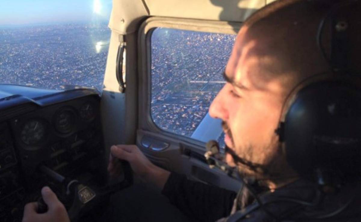 Leo Domínguez, de recio defensa del Vida a experto piloto de avión