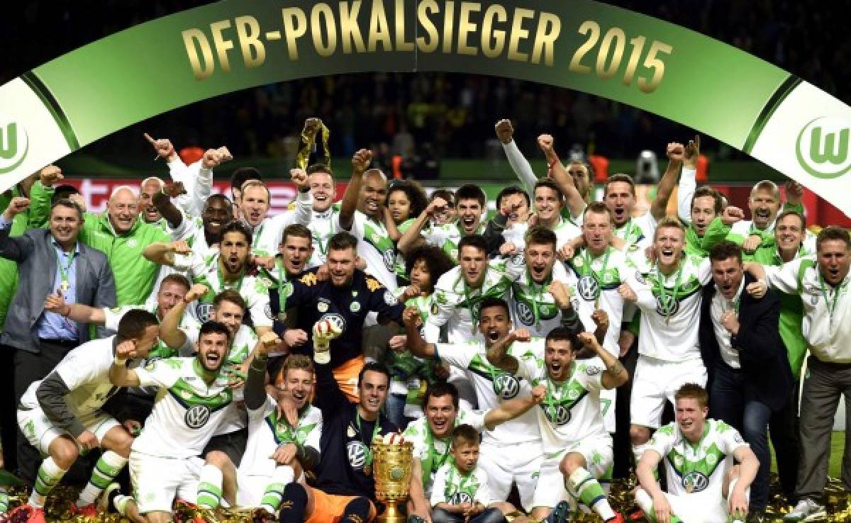 Wolfsburgo amarga adiós de Klopp al Dortmund y se lleva final de copa