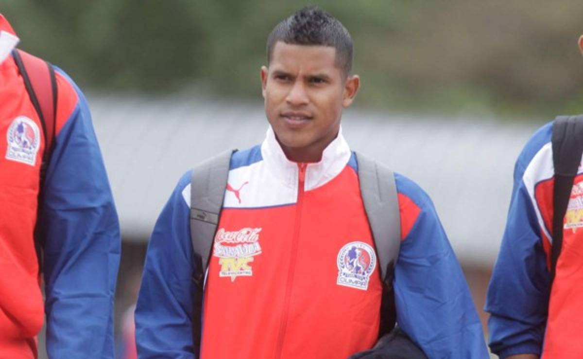 Óscar Salas renueva por dos años con el Olimpia