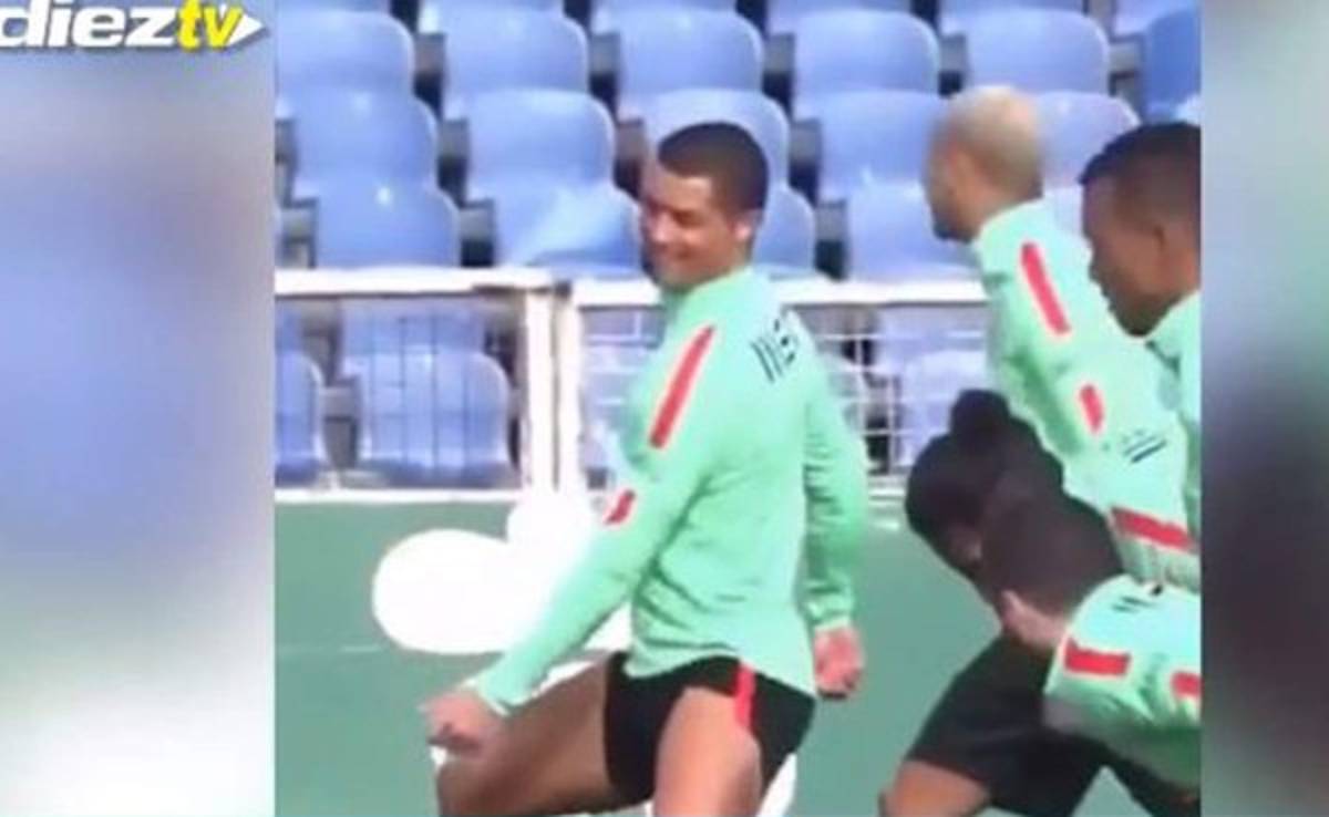VIDEO: Cristiano Ronaldo sorprende con un extraño baile