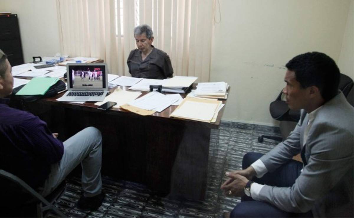 Rambo de León se presenta a la Comisión de Disciplina a declarar