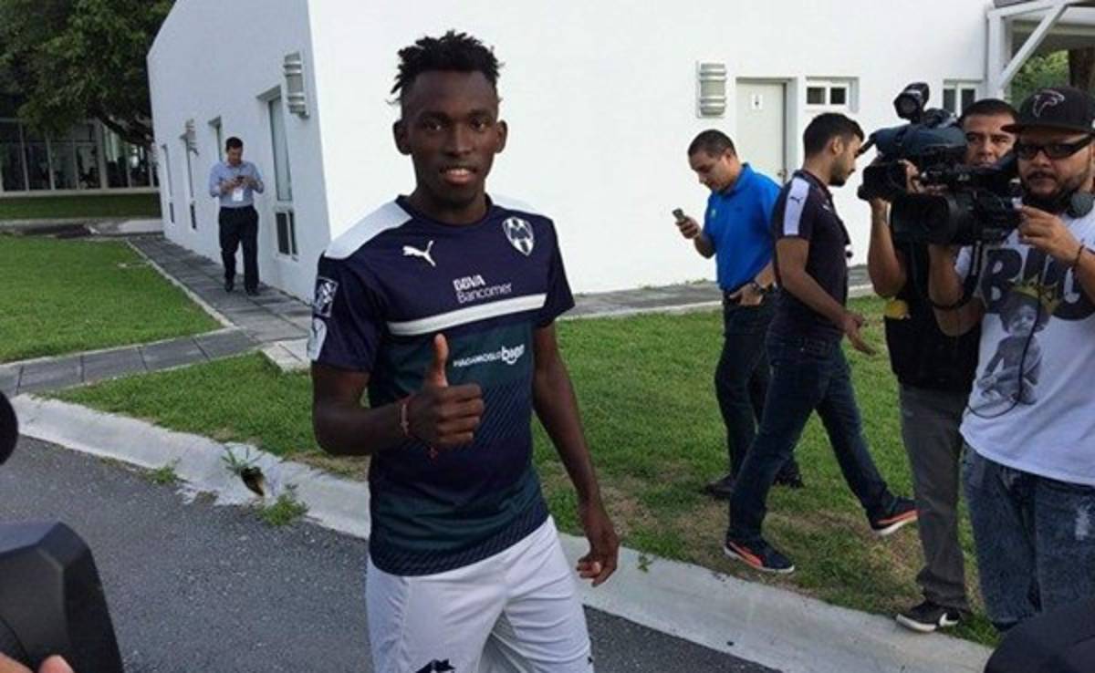 Alberth Elis ya entrena con el Monterrey de México