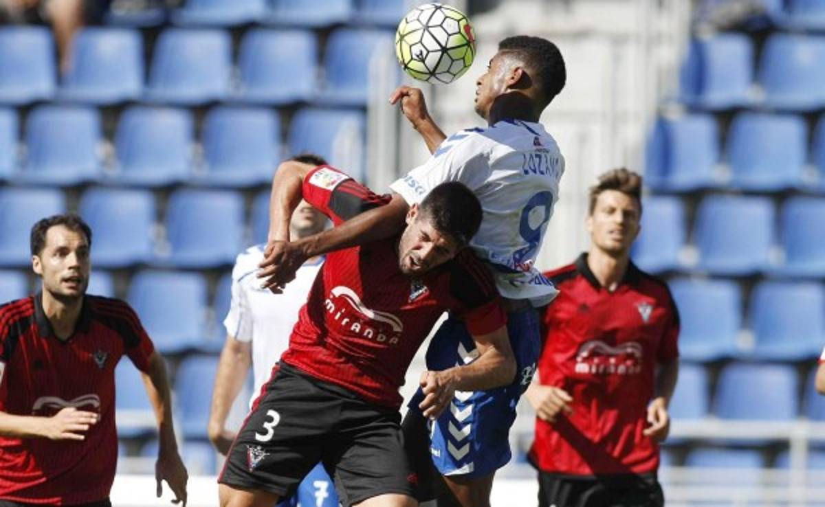 Con el 'Choco' Lozano, Tenerife remonta y logra valioso triunfo