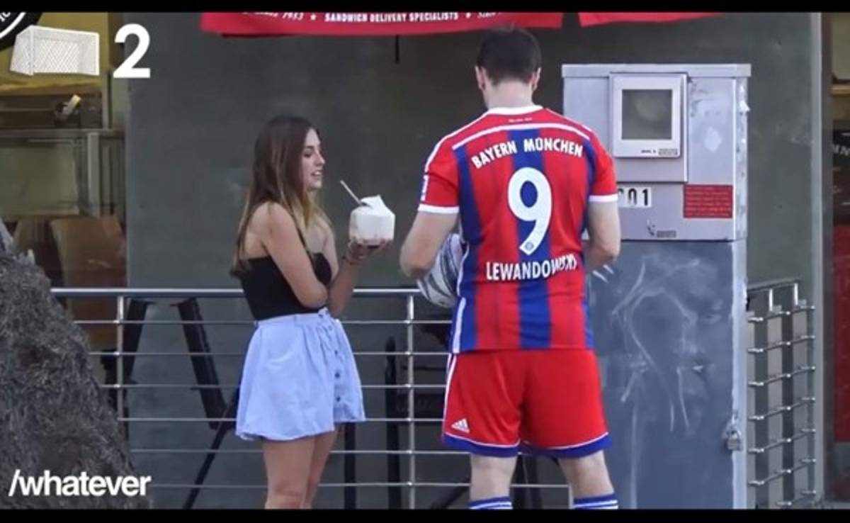 VIDEO: Doble de Lewandowski sale vestido de futbolista a conquistar