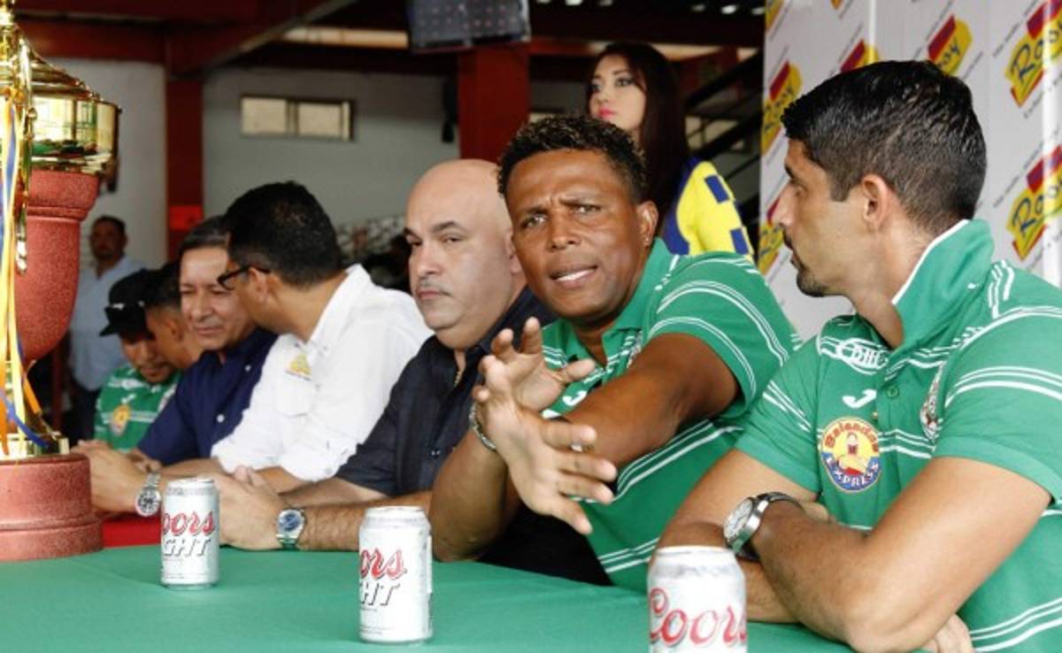 Carlos Pavón: 'Que sea mi hijo no significa que solo con él hablo'