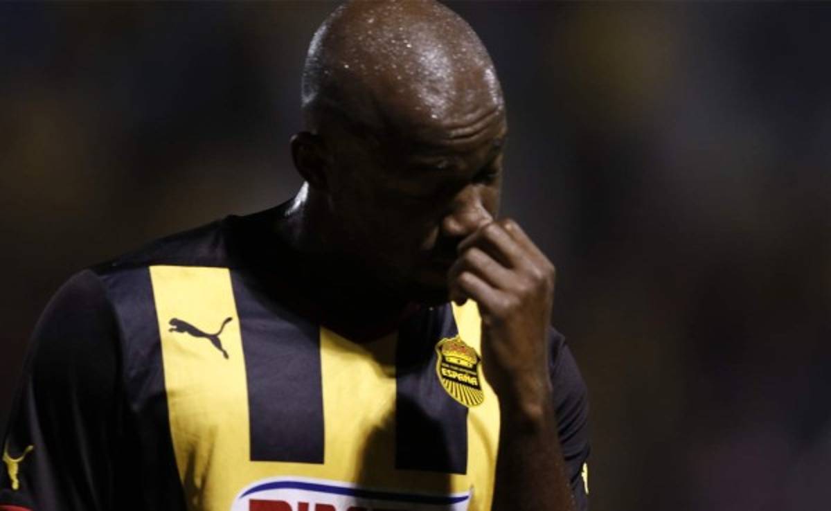 La respuesta Osman Chávez a silbidos de afición del Real España