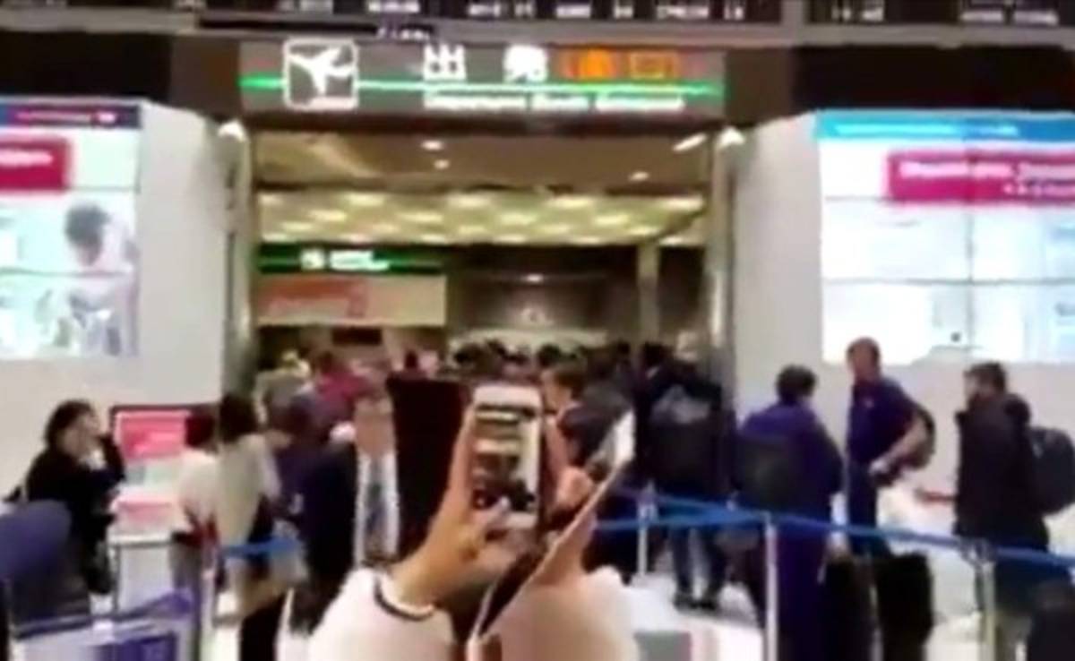 VIDEO: Mascherano también fue insultado en el aeropuerto de Japón