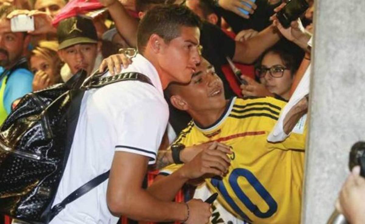 James Rodríguez es descartado para el juego ante Uruguay y regresa a Madrid