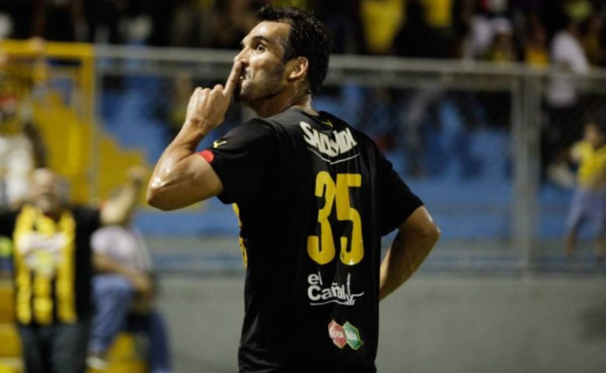 VIDEO: El golazo de cabeza de Claudio Cardozo al Marathón