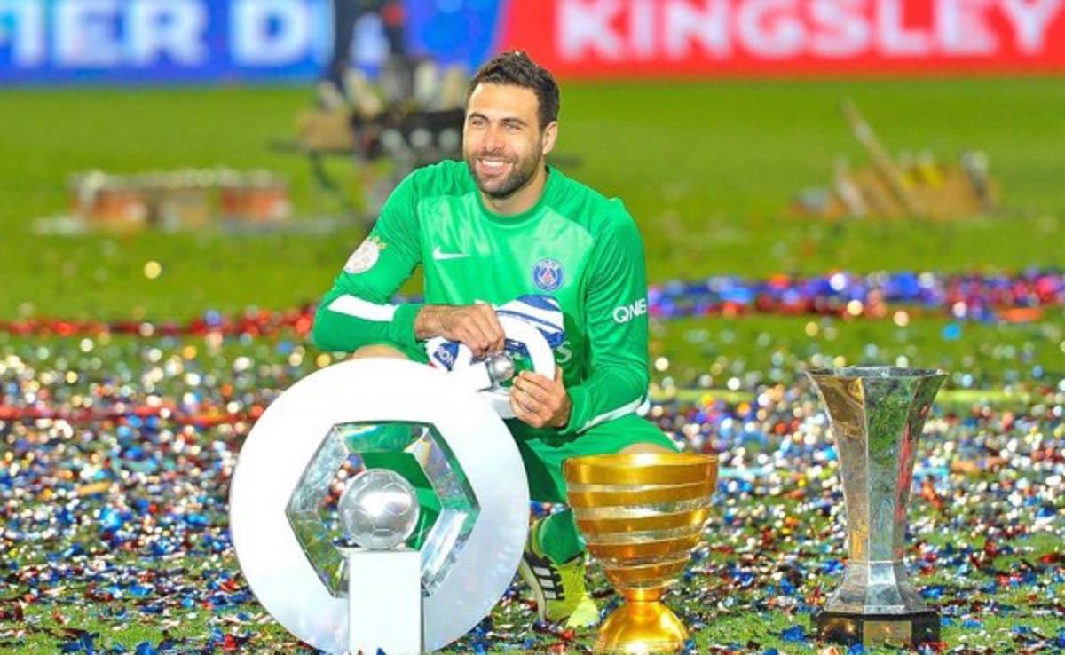 El PSG renueva el contrato de Salvatore Sirigu hasta 2018