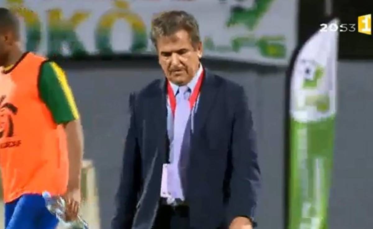 Jorge Luis Pinto vuelve a sufrir con Selección de Honduras