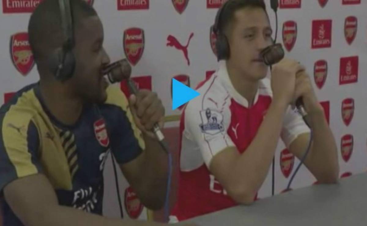 VIDEO: Joel Campbell y Alexis Sánchez la hacen de narradores