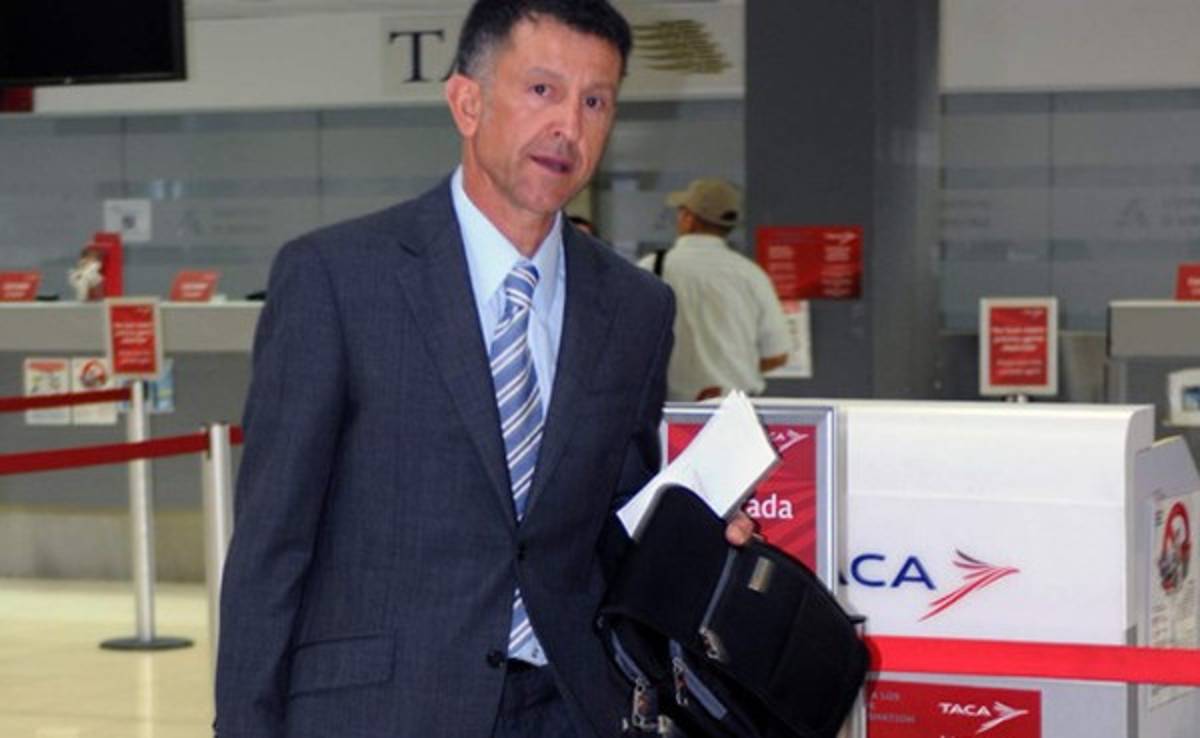 Osorio adelanta que el sábado tomará una decisión sobre oferta de México