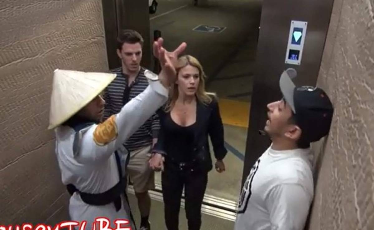 VIDEO: Broma en elevador al estilo Mortal Kombat se vuelve viral
